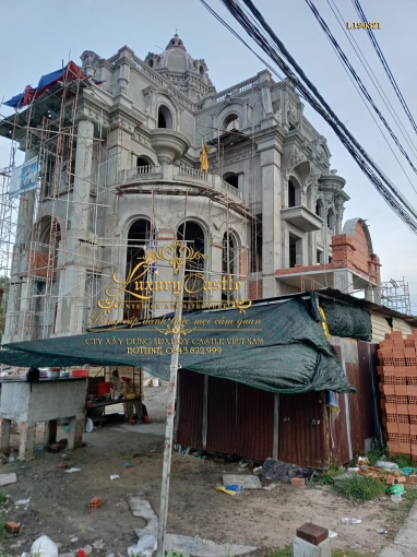 Ảnh thực tế thi công hoàn thiện biệt thự lâu đài Pháp 4 tầng tại Long An LD190321
